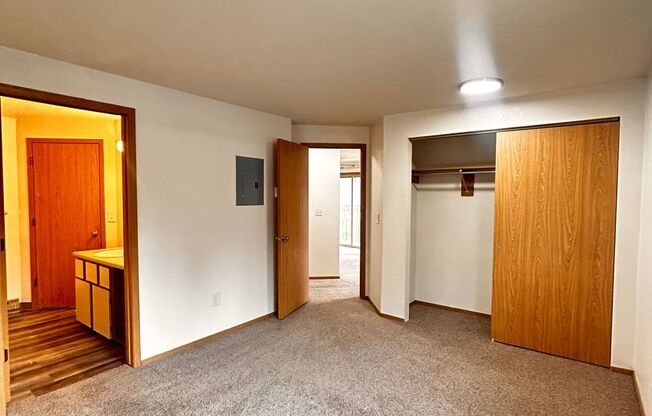 1 bed, 1 bath, 660 sqft, $1,250, Unit H - 074