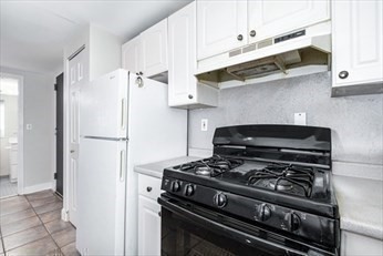 2 beds, 1.5 baths, 815 sqft, $3,200, Unit 414