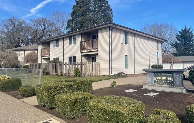 Evergreen Manor Apartments