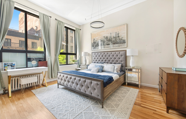 112 W 18 ST