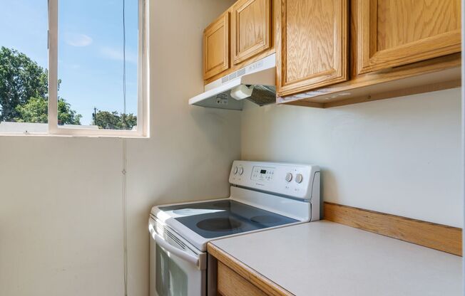 1 bed, 1 bath, 600 sqft, $1,199, Unit 305