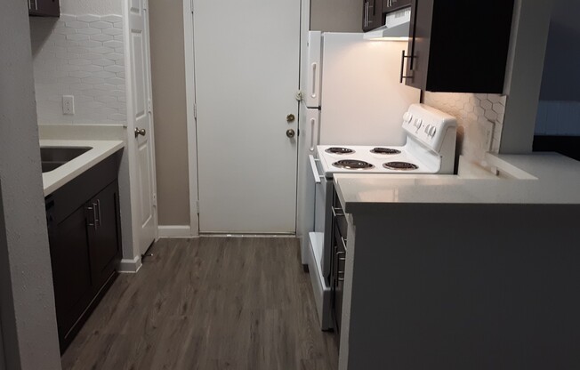2 beds, 2 baths, 1,038 sqft, $1,215, Unit 3602