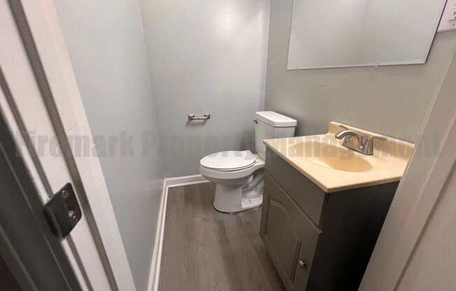 3 beds, 1.5 baths, $900, Unit 902 Preston Street - E