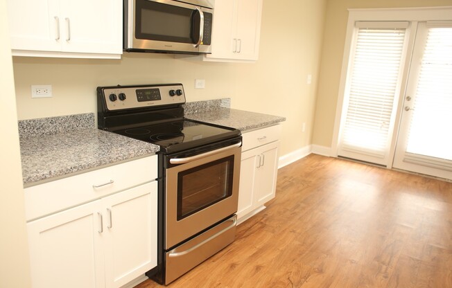 3 Bedroom Flat Available at the Woodlands - REDUCED DEPOSIT