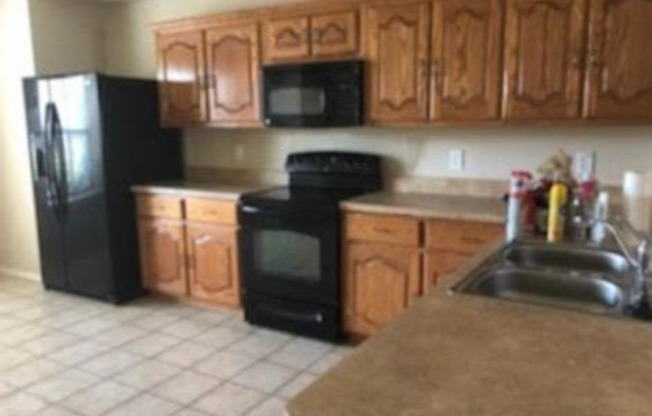 3 beds, 2 baths, $2,100