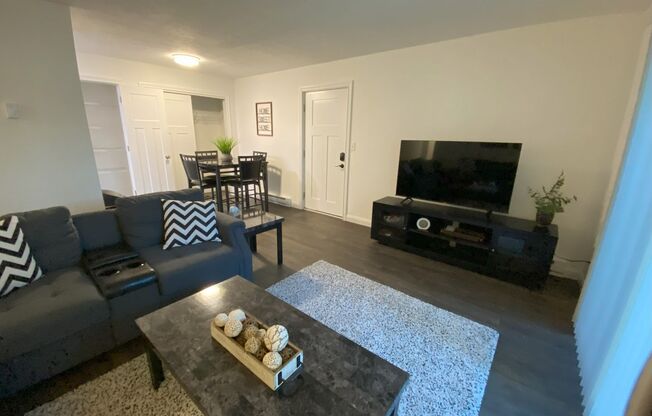 1 bed, 1 bath, 610 sqft, $1,212, Unit 2450-01