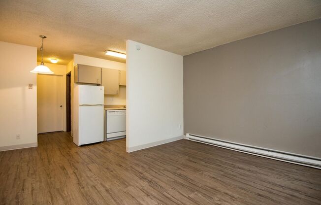 1 bed, 1 bath, 525 sqft, $1,325, Unit 62