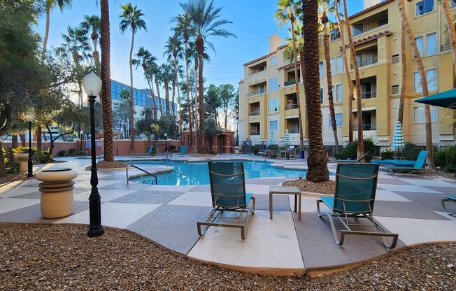 2 beds, 2 baths, $2,000, Unit # 326