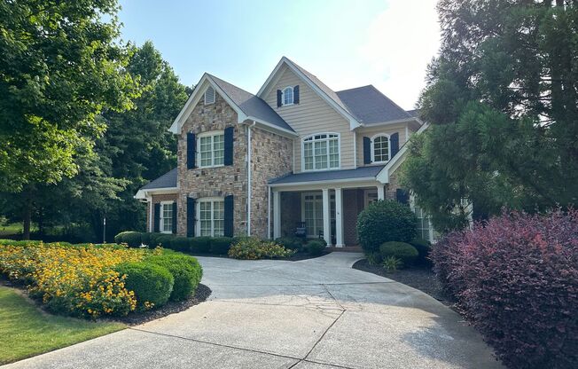 Huge, beautiful custom 4 bedroom house in Oconee!