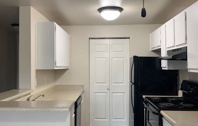 1 bed, 1 bath, 543 sqft, $1,775, Unit F202