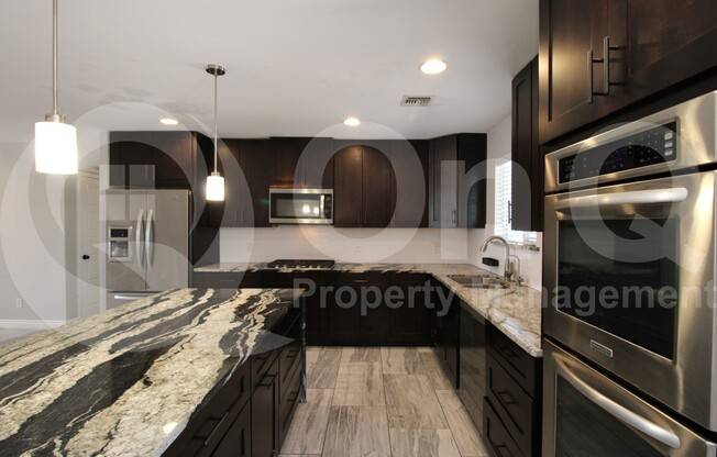 1653 E BISHOP DR