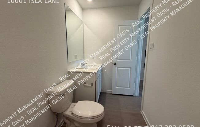 10001 ISLA LN