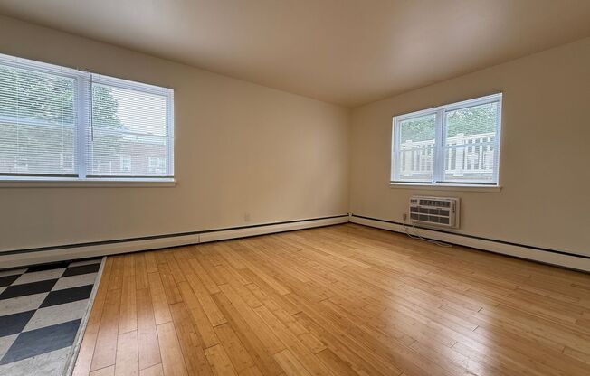 1004 Pleasant