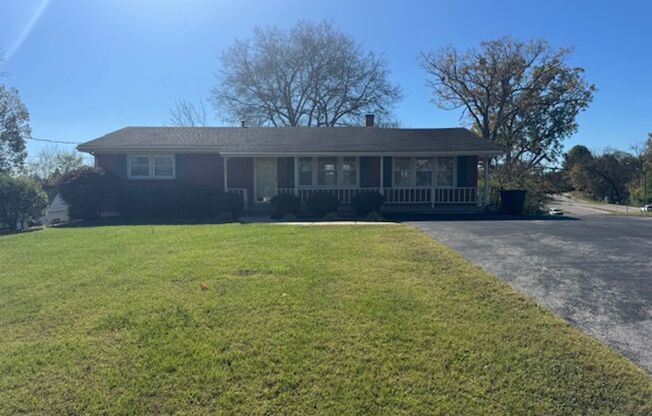 Nice 4 bedroom, 2 bath home close to WKU South Campus