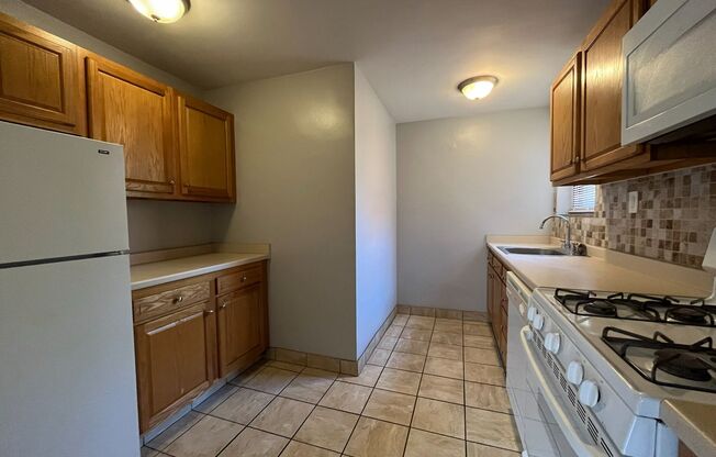 3 beds, 2 baths, 1,300 sqft, $2,499, Unit 6224 Fifth Ave. #113G