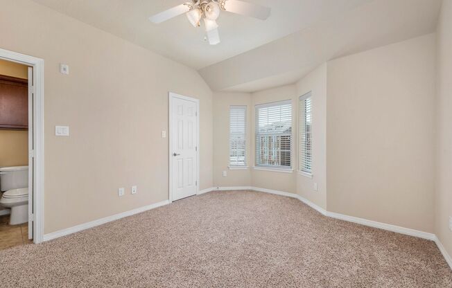 1 bed, 1 bath, $1,200, Unit # 1806