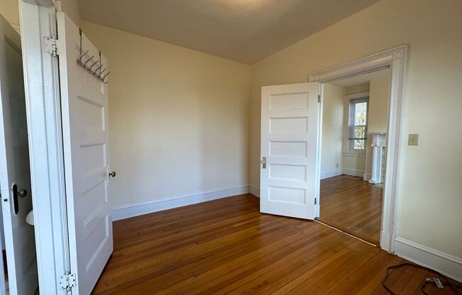 1 bed, 1 bath, 500 sqft, $2,500, Unit 34