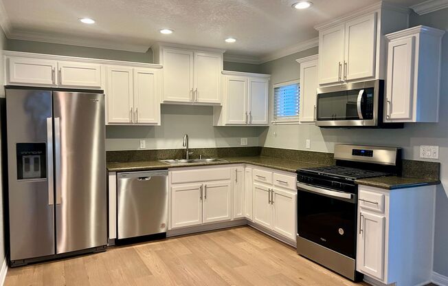 2 beds, 1.5 baths, 900 sqft, $2,980, Unit F12