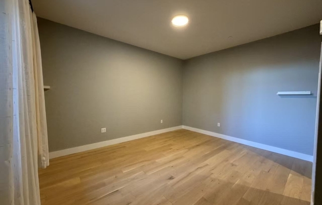 1 bed, 1 bath, 882 sqft, $3,000, Unit 222