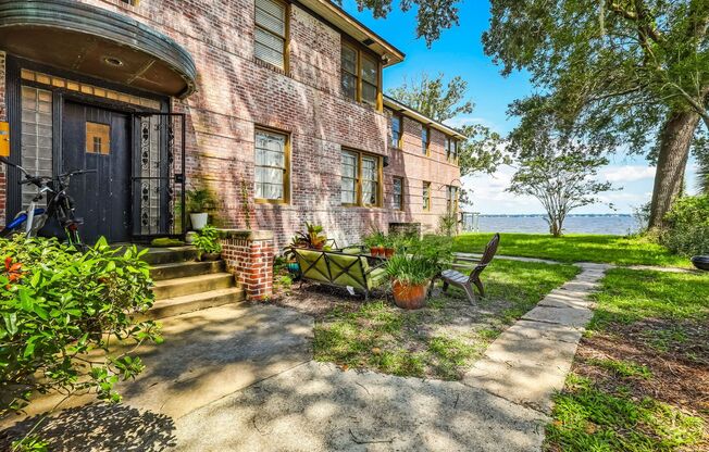 2748 Vernon Terrace #2 1/1