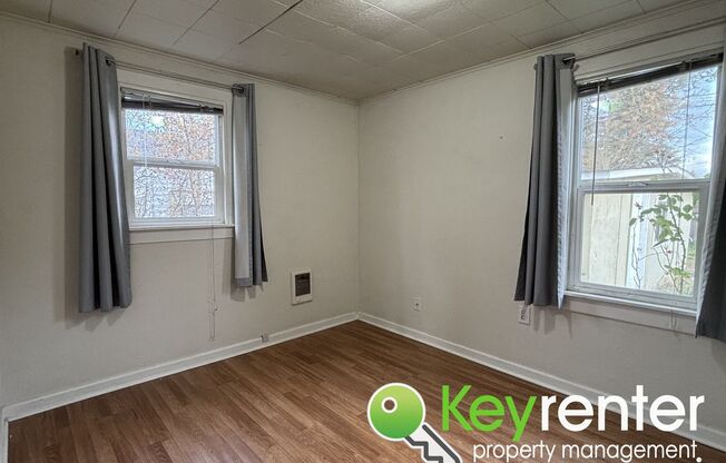 2 beds, 1 bath, $1,650