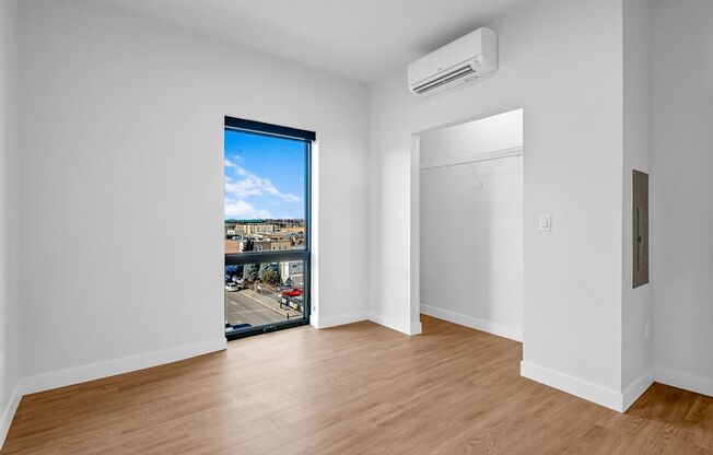 2 beds, 1 bath, 838 sqft, $1,895, Unit 413