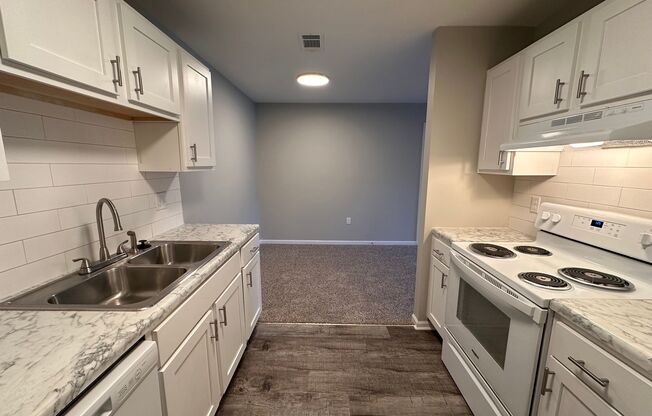 2 beds, 2 baths, 1,010 sqft, $1,298, Unit B3-201