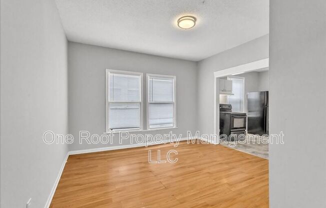 3224 3226 E 8 ST