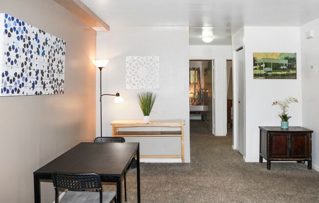 2 beds, 1 bath, $2,995, Unit 1