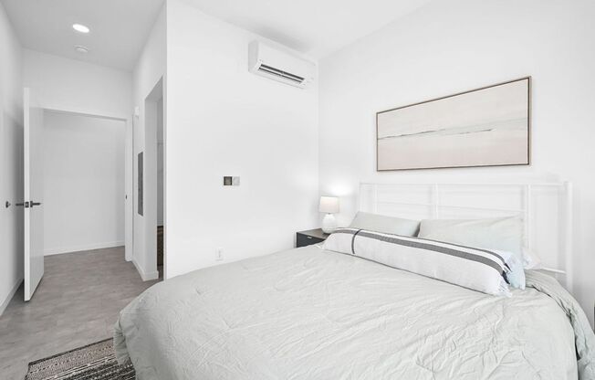 2 beds, 1 bath, 881 sqft, $1,900, Unit 220