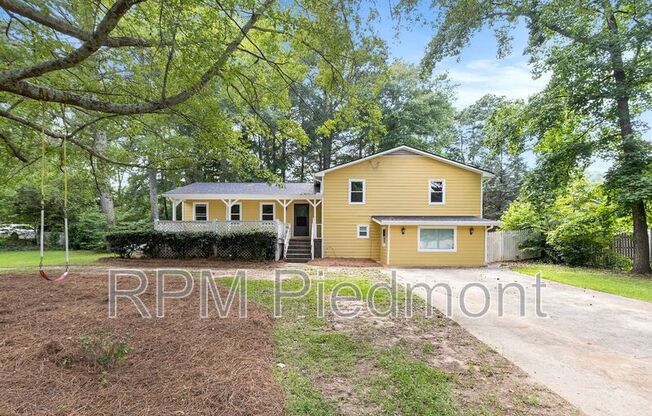 2716 Deerwood Trail