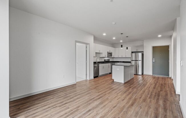 2 beds, 2 baths, 1,087 sqft, $2,095, Unit 430