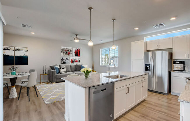 1 bed, 1 bath, 818 sqft, $1,475