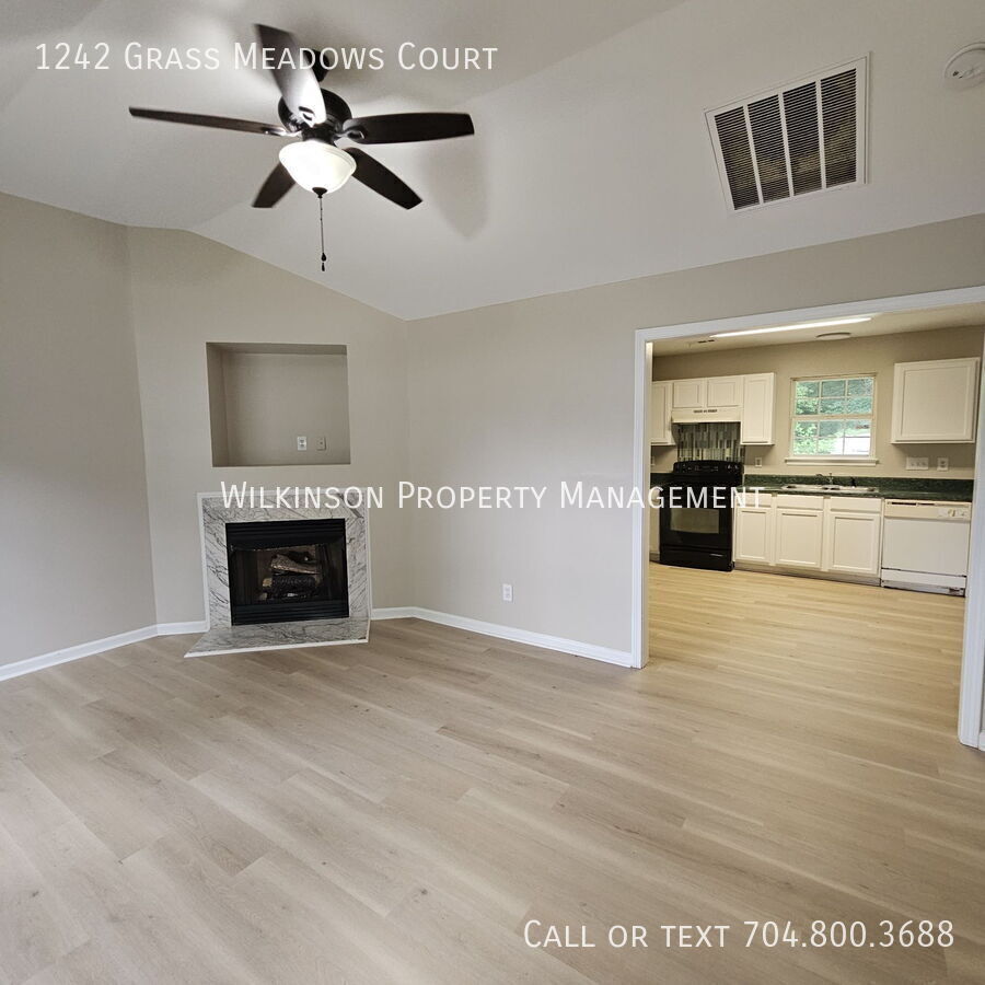 1242 GRASS MDWS CT