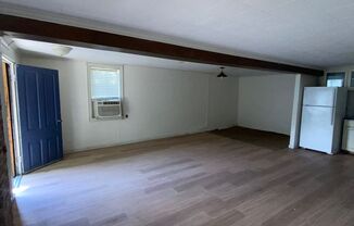 1 bed, 1 bath, $575, Unit Unit A