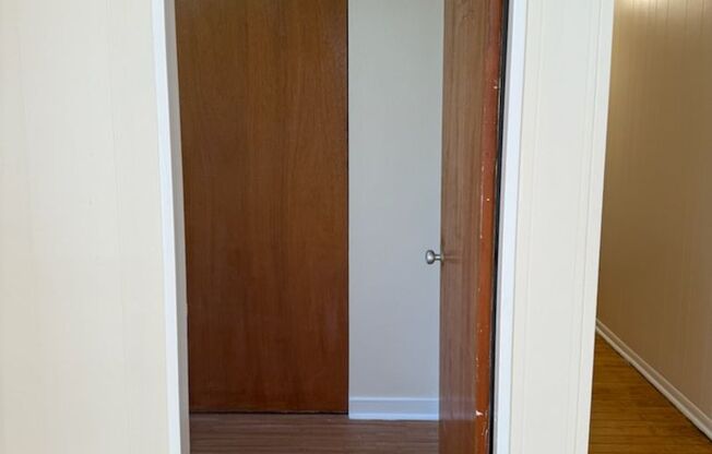 Studio, 1 bath, 487 sqft, $1,300, Unit Fifth 308