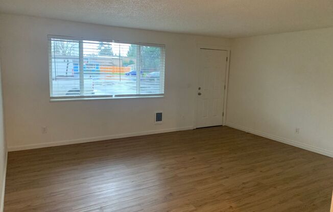 R2212 - Pinewood Apartments