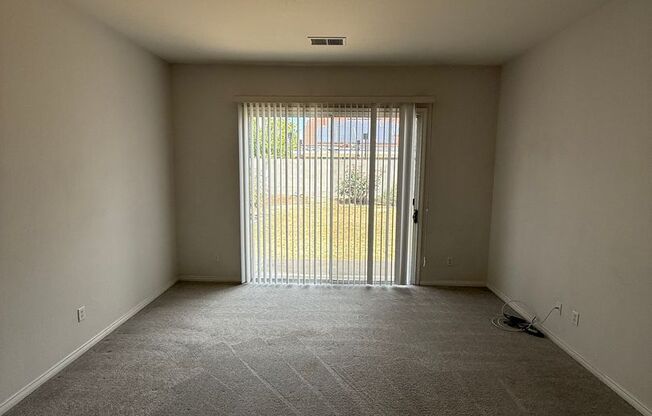 3 beds, 2.5 baths, $2,800