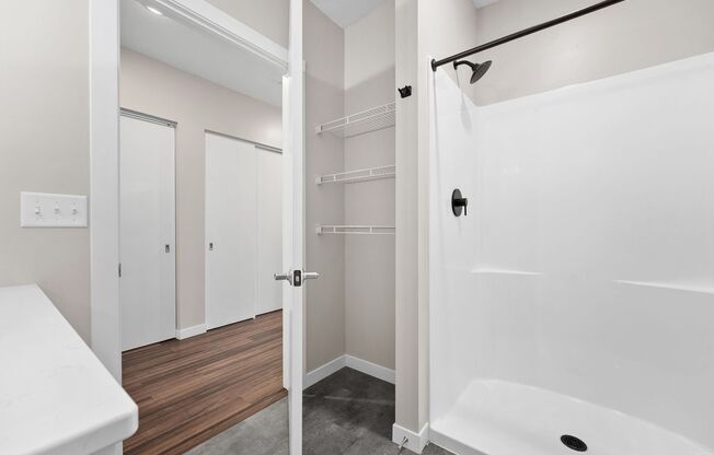 Studio, 1 bath, 500 sqft, $1,040, Unit 238