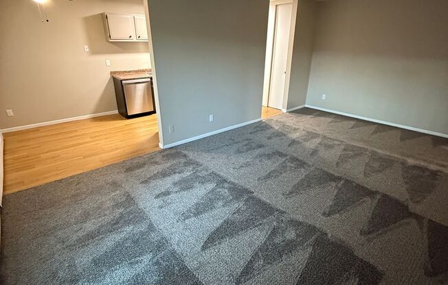 2 beds, 1 bath, 875 sqft, $1,445, Unit 241-307