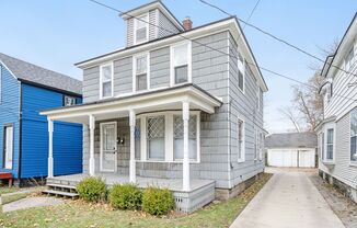 1147 Hermitage SE