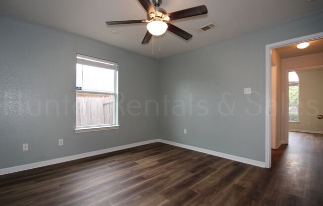 3 beds, 2 baths, $1,500