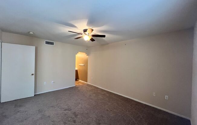 2 beds, 2 baths, $1,600, Unit # 2412