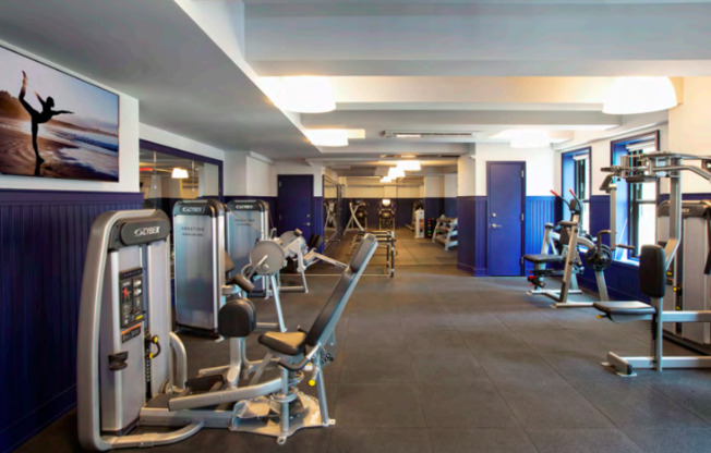 Studio, 1 bath, $3,600, Unit 9B04