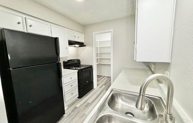 1 bed, 1 bath, 750 sqft, $765