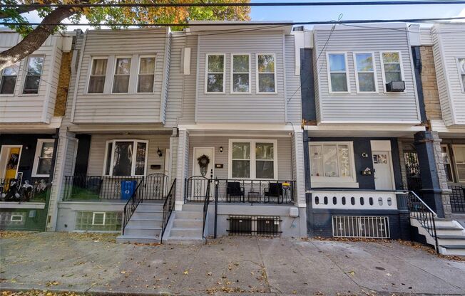Luxurious 3-Bedroom Townhome in Point Breeze! Available NOW!