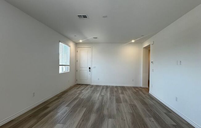 Beautiful 1 story home close to Kyle Canyon and Mount Charleston