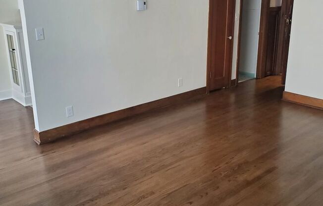 Studio, 1 bath, 429 sqft, $1,365, Unit Unit 306
