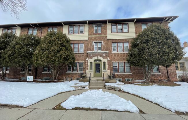 1800-1808 E Olive St