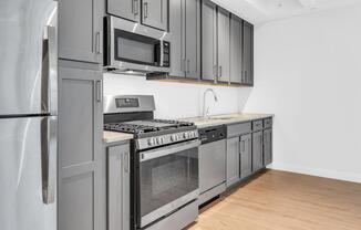 Studio, 1 bath, $2,700, Unit 1816